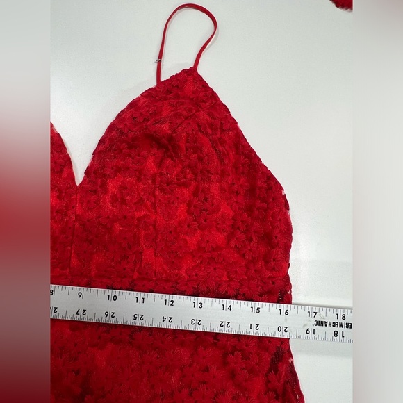 TOPSHOP Lace Plunge Asymmetrical Hem Midi Dress in Red Size US 10 - Picture 8 of 15
